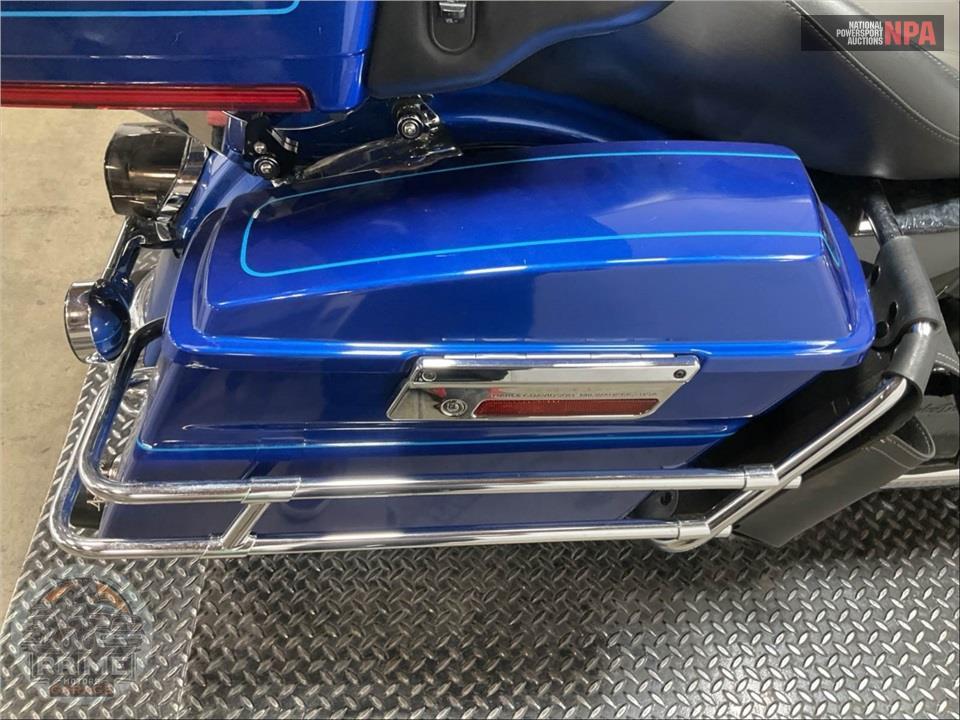 2009 Harley-Davidson FLHTCU ULTRA CLASSIC ELECTRA GLIDE — фото 24