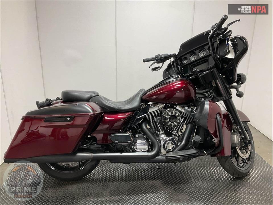 2014 Harley-Davidson FLHXS STREET GLIDE — фото 1