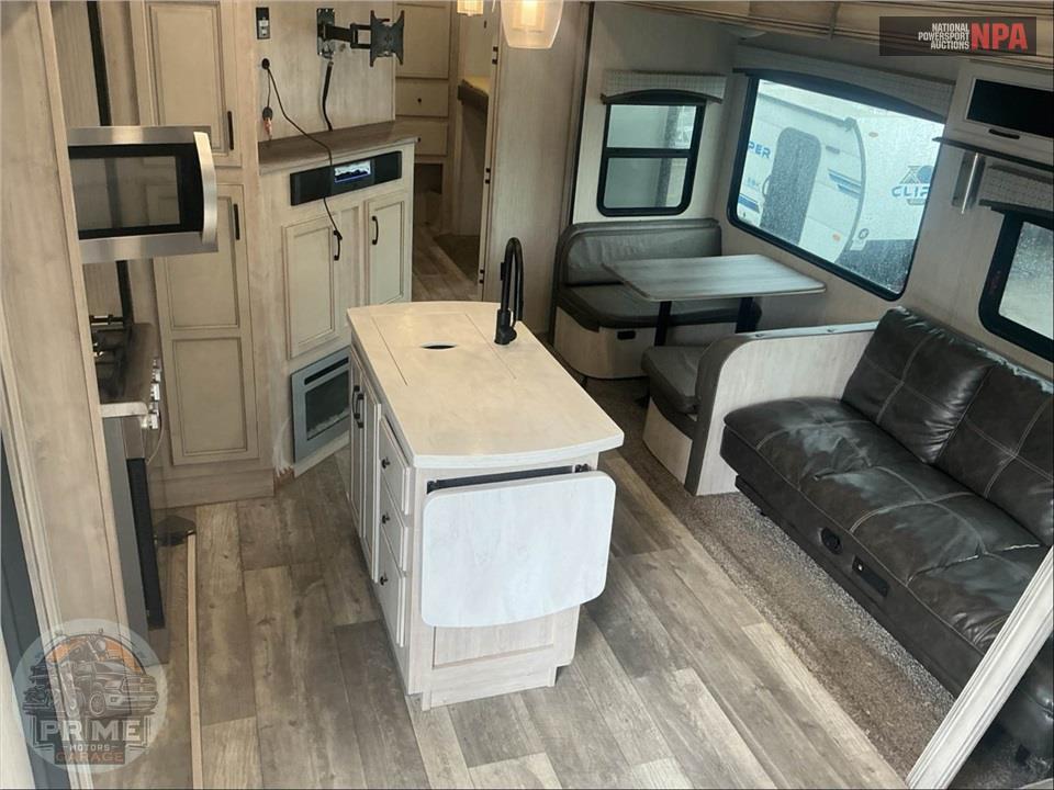 2022 Sandpiper By Forest River M-384QBOK - FIFTH WHEEL SERIES — фото 6