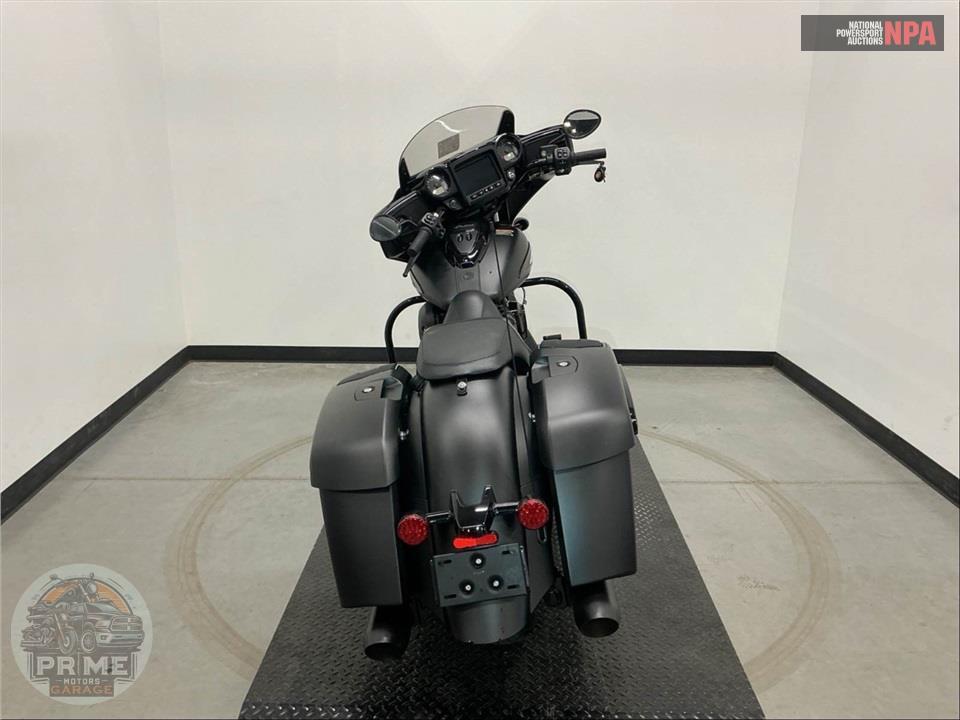 2025 Indian Motorcycle CHIEFTAIN DARK HORSE WITH POWERBAND AUDIO PACKAGE (BLACK) — фото 4
