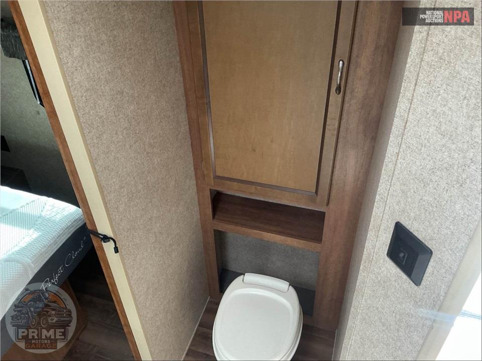 2018 Coachmen By Forest River M-26 TH - CATALINA TRAIL BLAZER TOY HAULER SERIES — фото 23