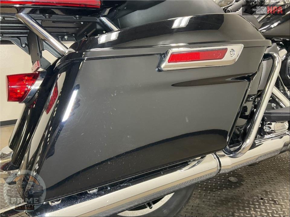 2018 Harley-Davidson FLHTK ULTRA LIMITED — фото 19