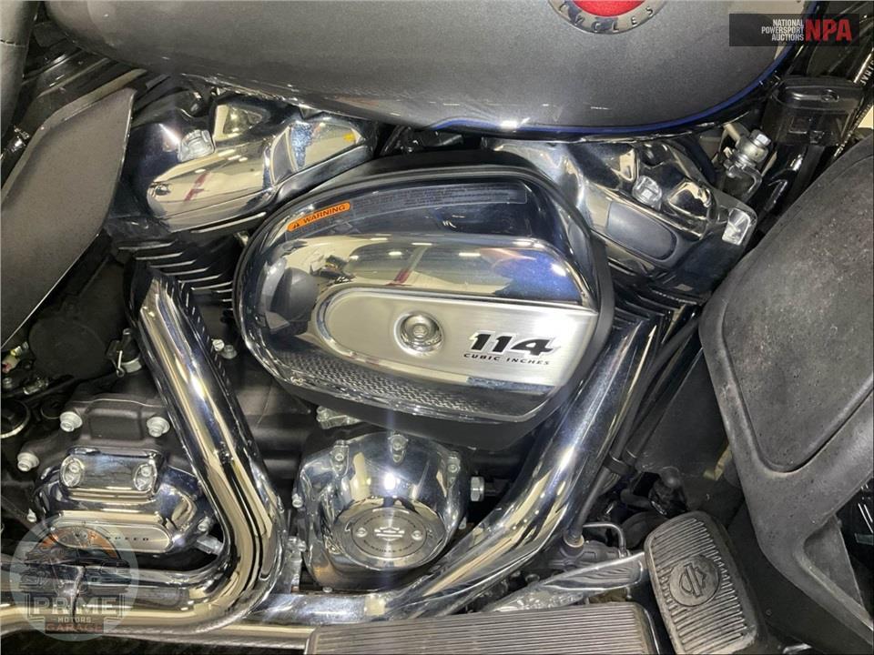 2022 Harley-Davidson FLHTCUTG TRI GLIDE ULTRA CLASSIC — фото 6