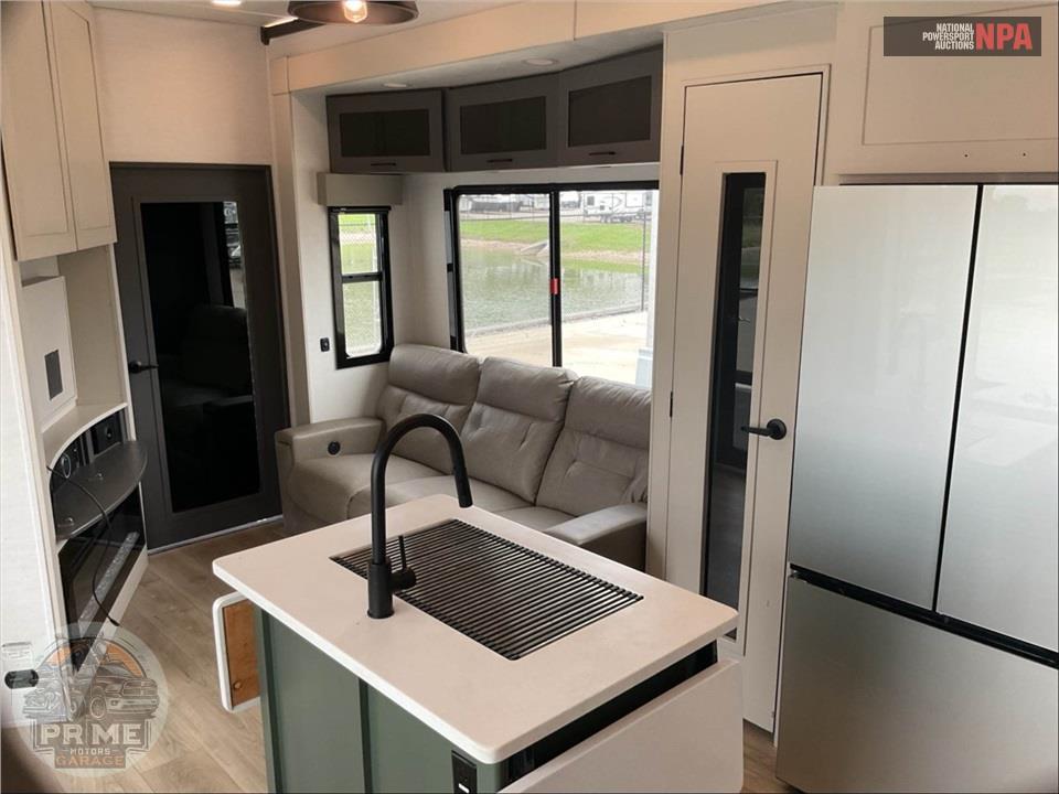2024 Alliance Rv M-42V13 - VALOR FIFTH WHEEL SERIES — фото 6