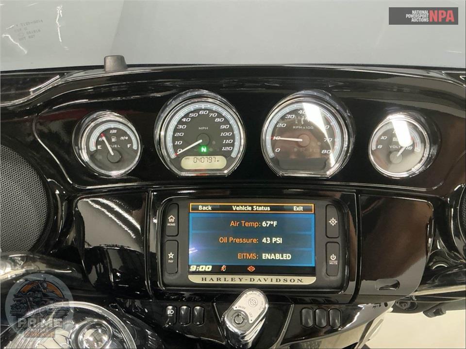 2016 Harley-Davidson FLHTK ELECTRA GLIDE ULTRA LIMITED — фото 5