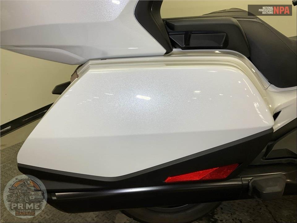 2024 Honda GL1800 GOLDWING TOUR — фото 16