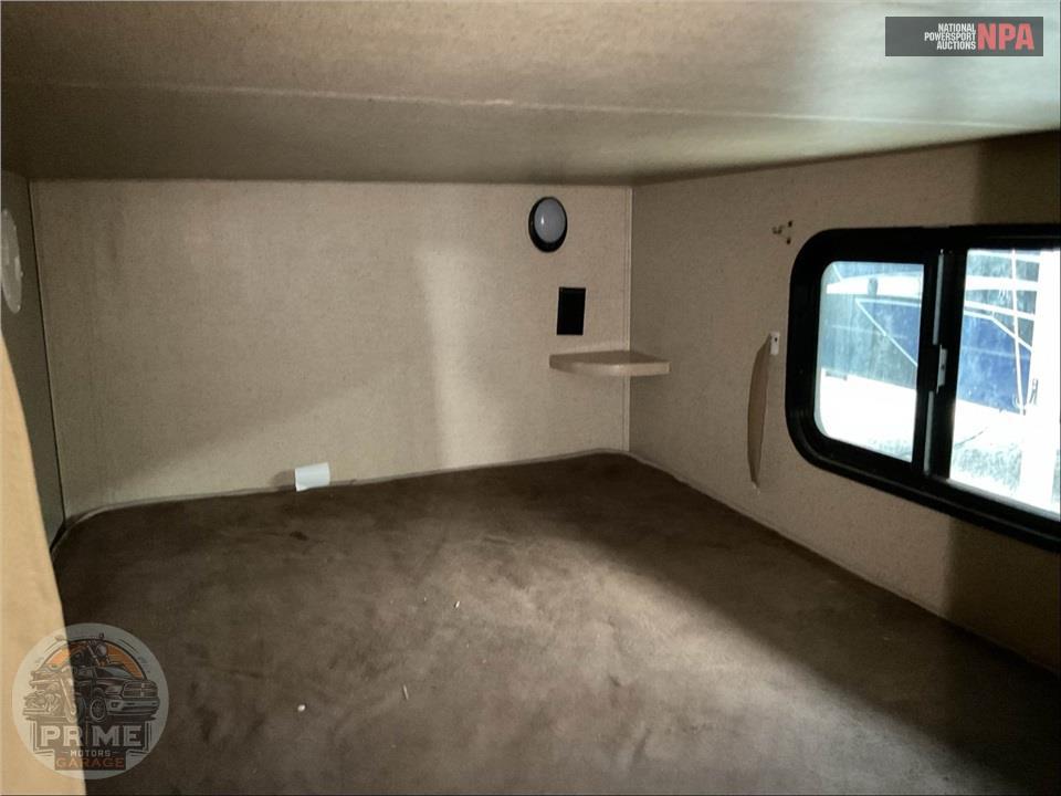 2016 Crossroads Rv M-240 BI - SUNSET TRAIL SUPER LITE SERIES — фото 15