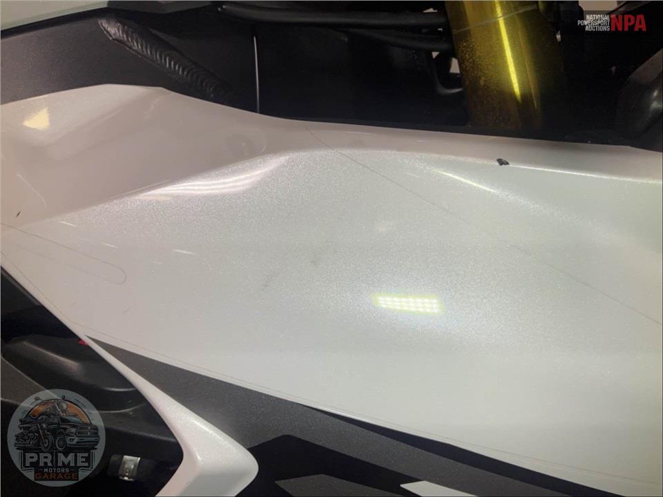 2025 Honda CBR1000RR — фото 15