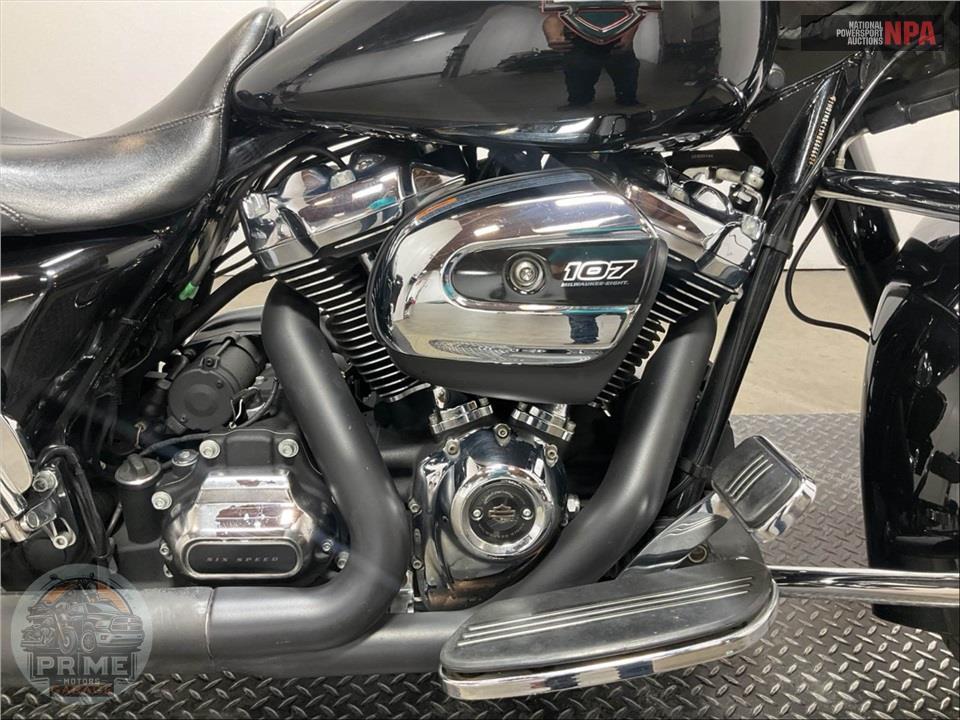 2019 Harley-Davidson FLHX STREET GLIDE — фото 6