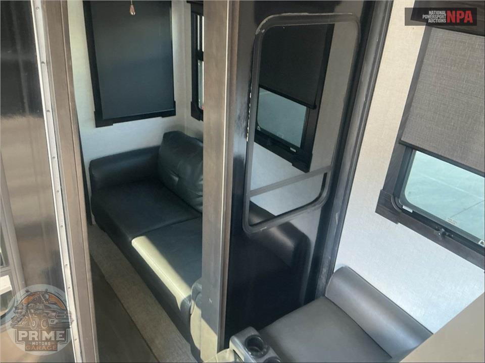 2021 Redwood Rv M-3981 FK - FIFTH WHEEL SERIES — фото 8