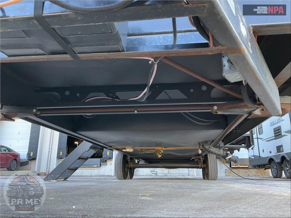 2019 Cherokee By Forest River M-23GOLD15 WOLF PACK TOY HAULER SERIES — фото 41