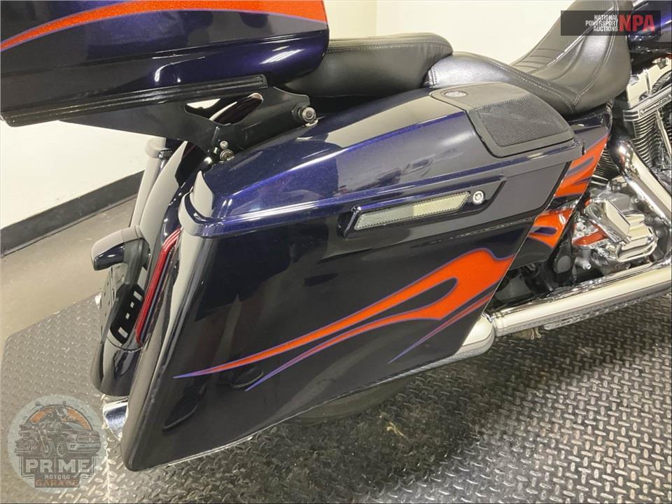 2015 Harley-Davidson FLHXSE CVO STREET GLIDE SPECIAL — фото 26