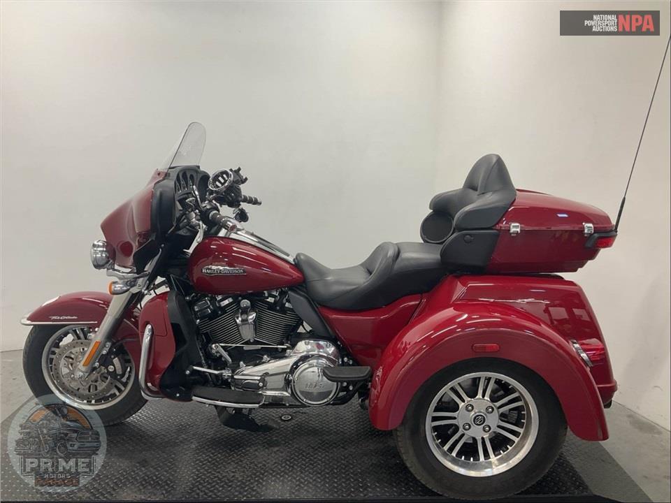 2021 Harley-Davidson FLHTCUTG TRI GLIDE ULTRA CLASSIC — фото 3