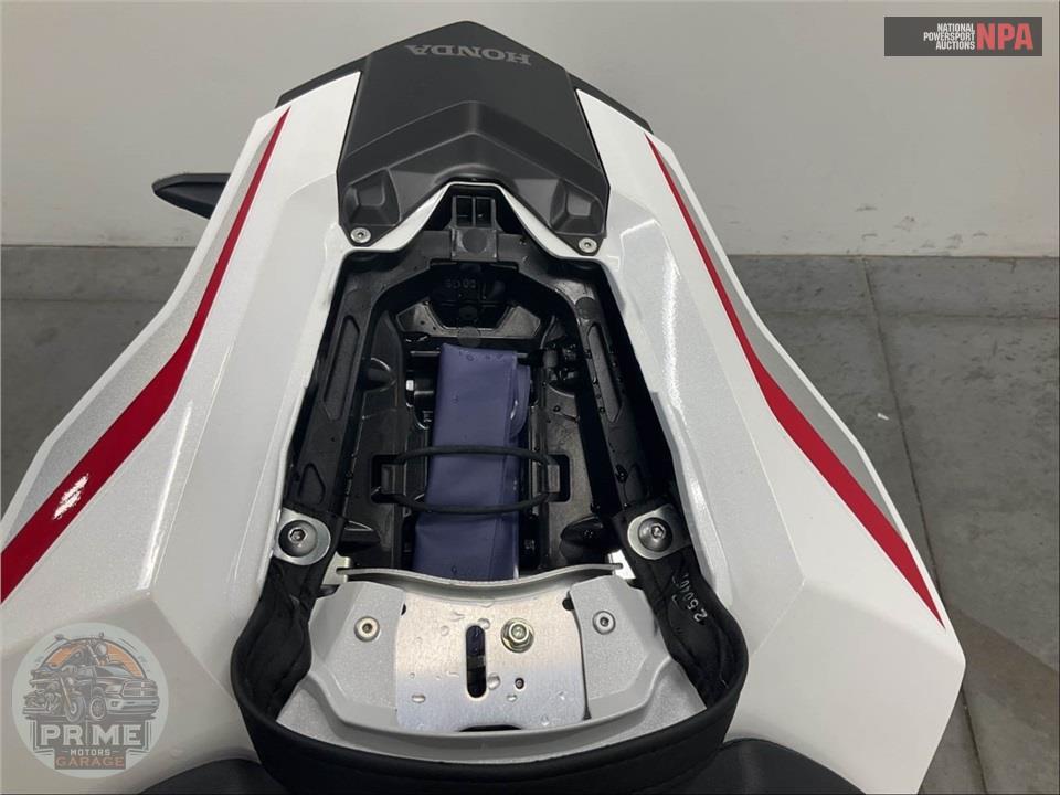 2026 Honda CBR1000RR — фото 13