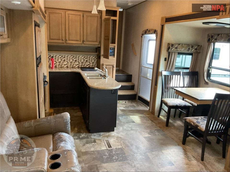 2016 Crossroads Rv M-305 RS - CRUISER FIFTH WHEEL SERIES — фото 8