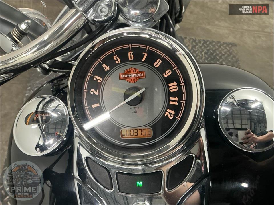2012 Harley-Davidson FLSTC HRTG SFTL CLSC — фото 5