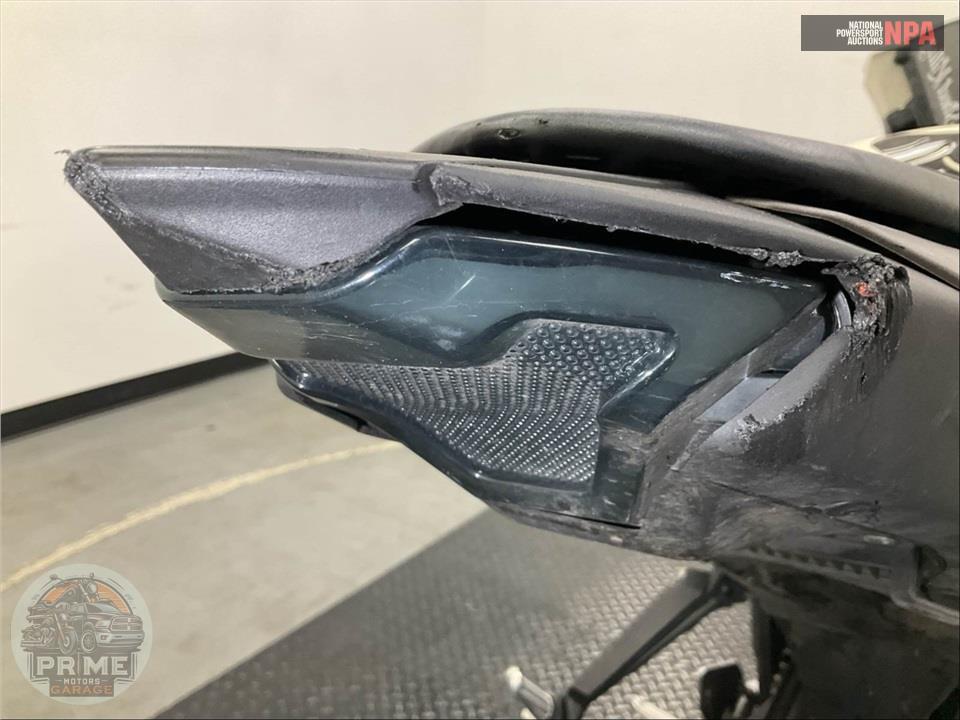 2024 Yamaha YZF-R3 — фото 35
