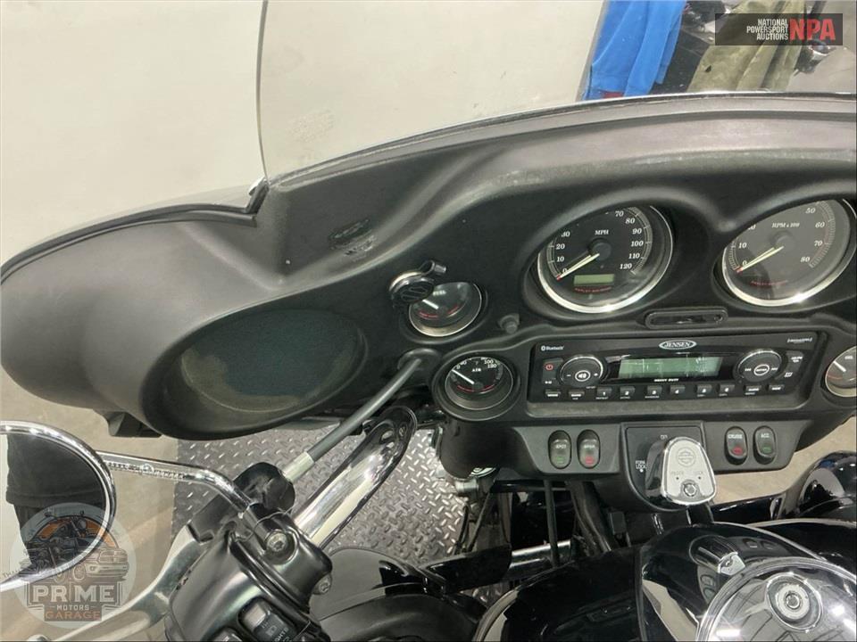 2008 Harley-Davidson FLHTCU ULTRA CLASSIC ELECTRA GLIDE — фото 16