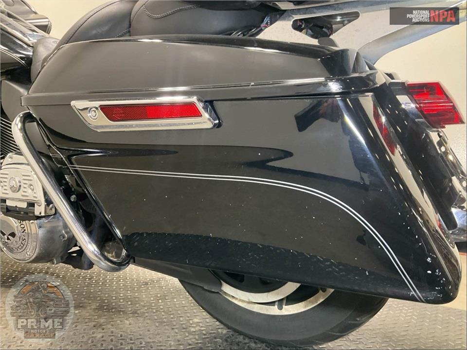 2016 Harley-Davidson FLTRU ROAD GLIDE ULTRA — фото 16