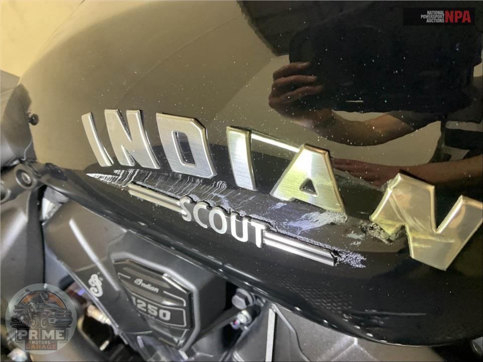 2025 Indian Motorcycle SCOUT BOBBER LIMITED WITH TECHNOLOGY PACKAGE (BLACK) — фото 14