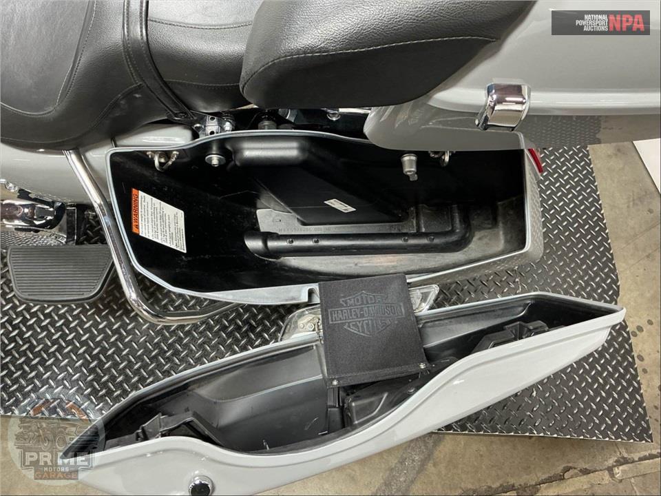 2025 Harley-Davidson FLHXU STEET GLIDE ULTRA — фото 20