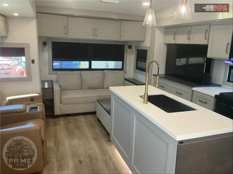 2025 Brinkley Rv M-3610 - MODEL Z FIFTH WHEEL SERIES — фото 6