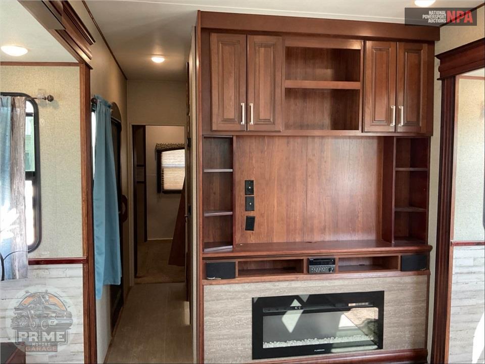 2018 Keystone Rv M-3800 FK - ALPINE FIFTH WHEEL SERIES — фото 8