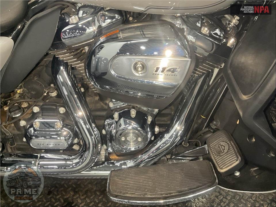 2024 Harley-Davidson FLHTCUTG TRI GLIDE ULTRA CLASSIC — фото 6