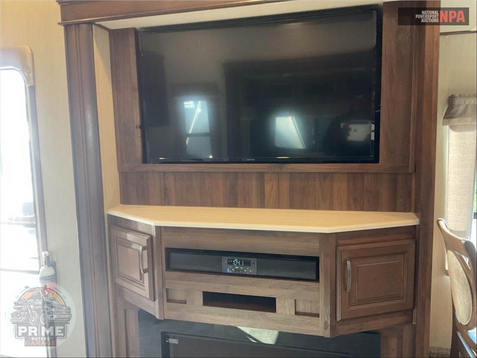 2019 Palomino By Forest River M-297RKC - COLUMBUS C-SERIES FIFTH WHEEL SERIES — фото 9