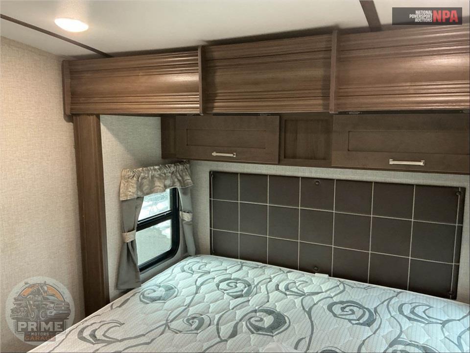 2020 Keystone Rv M-335 MK - LAREDO SERIES — фото 10
