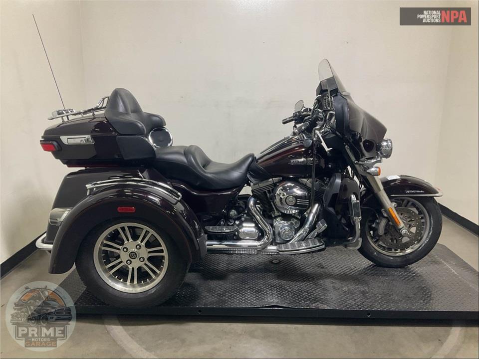 2014 Harley-Davidson FLHTCUTG TRIGLIDE ULTRA CLASSIC — фото 1