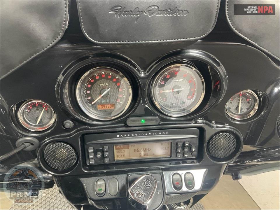 2012 Harley-Davidson FLHXSE3 SCREAMIN EAGLE — фото 5