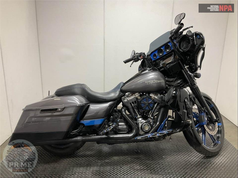 2015 Harley-Davidson FLHXS STREET GLIDE SPECIAL — фото 1