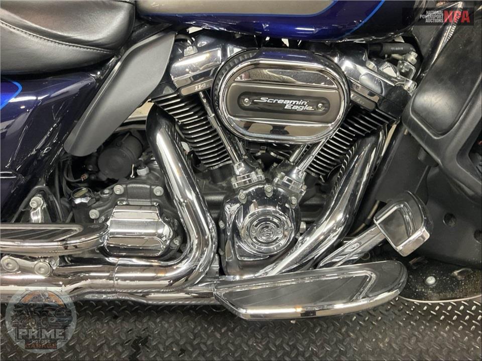 2017 Harley-Davidson FLHTKSE CVO ULTRA LIMITED — фото 7