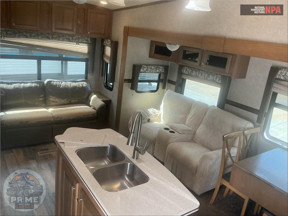 2017 Rockwood By Forest River M-8288WSA - SIGNATURE ULTRA LITE FIFTH WHEEL SERIES — фото 7