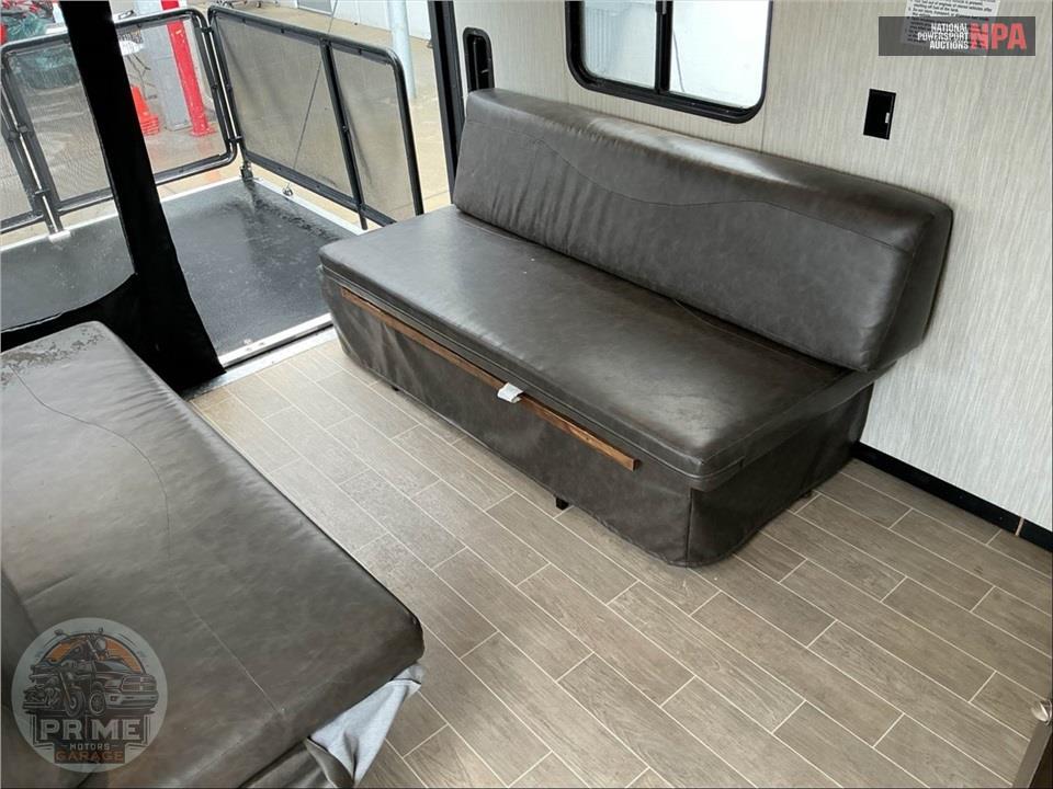 2020 Cherokee By Forest River M-27RR - GREY WOLF TOY HAULER SERIES — фото 14