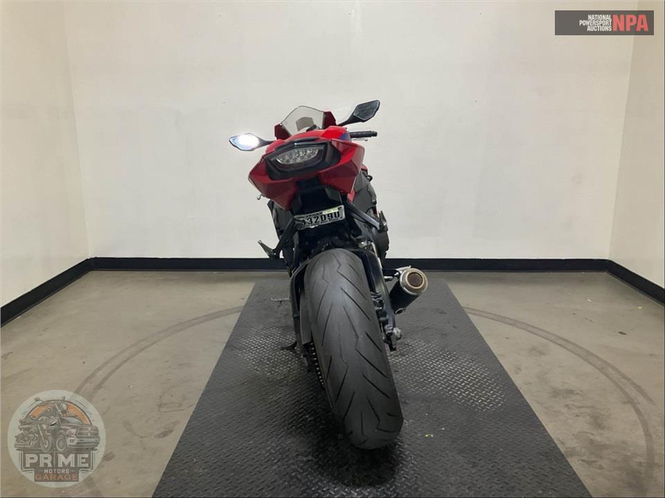 2023 Honda CBR1000RR — фото 4