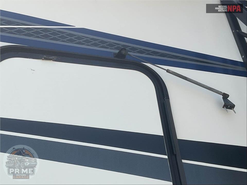 2018 Grand Design Recreational Vehicles M-351M - MOMENTUM TOY HAULER TOY HAULER SERIES — фото 30