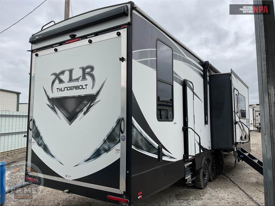 2019 Xlr By Forest River M-382AMP - THUNDERBOLT TOY HAULER TOY HAULER SERIES — фото 4