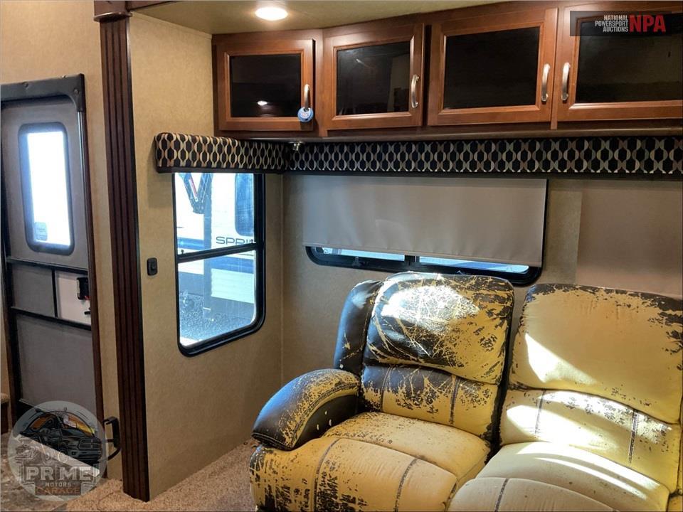 2015 Crossroads Rv LAS VEGAS - ELEVATION TOY HAULER TOY HAULER SERIES — фото 6