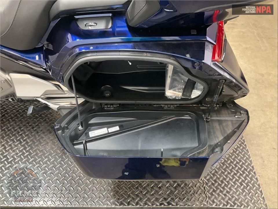 2018 Honda GL1800D GOLDWING TOUR DCT (BLUE) — фото 16