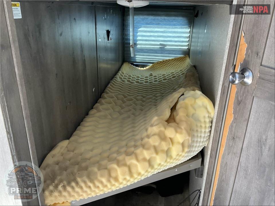 2018 Keystone Rv M-29 BH - SPRINTER CAMPFIRE EDITION SERIES — фото 16