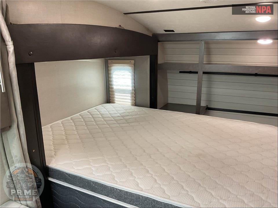 2018 Crossroads Rv M-25 RL - CRUISER AIRE FIFTH WHEEL SERIES — фото 11