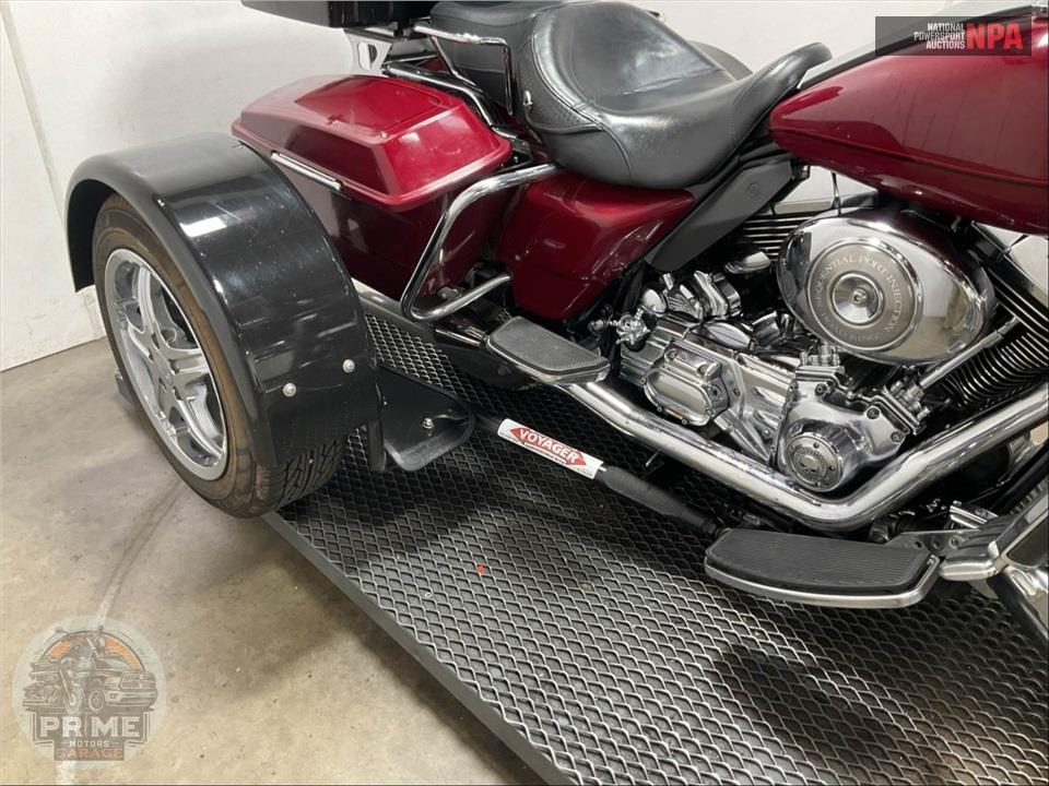 2006 Harley-Davidson FLHRCI ROAD KING CLASSIC — фото 15