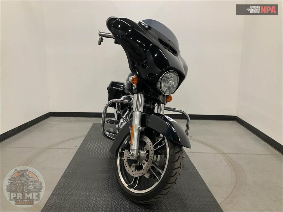 2017 Harley-Davidson FLHXS STREET GLIDE SPECIAL — фото 2