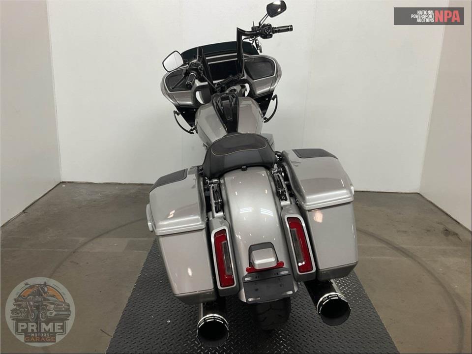 2023 Harley-Davidson FLTRXSE CVO ROAD GLIDE — фото 4