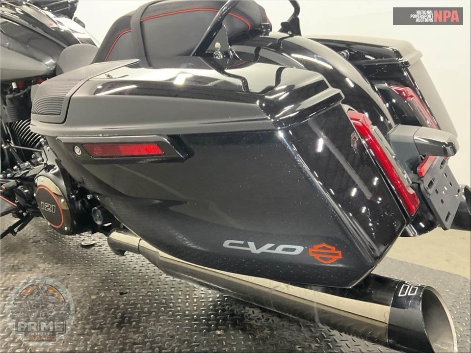 2025 Harley-Davidson FLTRXSE CVO ROAD GLIDE — фото 15