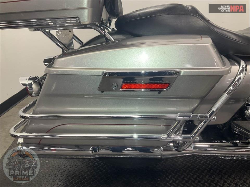 2009 Harley-Davidson FLHTC ELECTRA GLIDE CLASSIC — фото 27