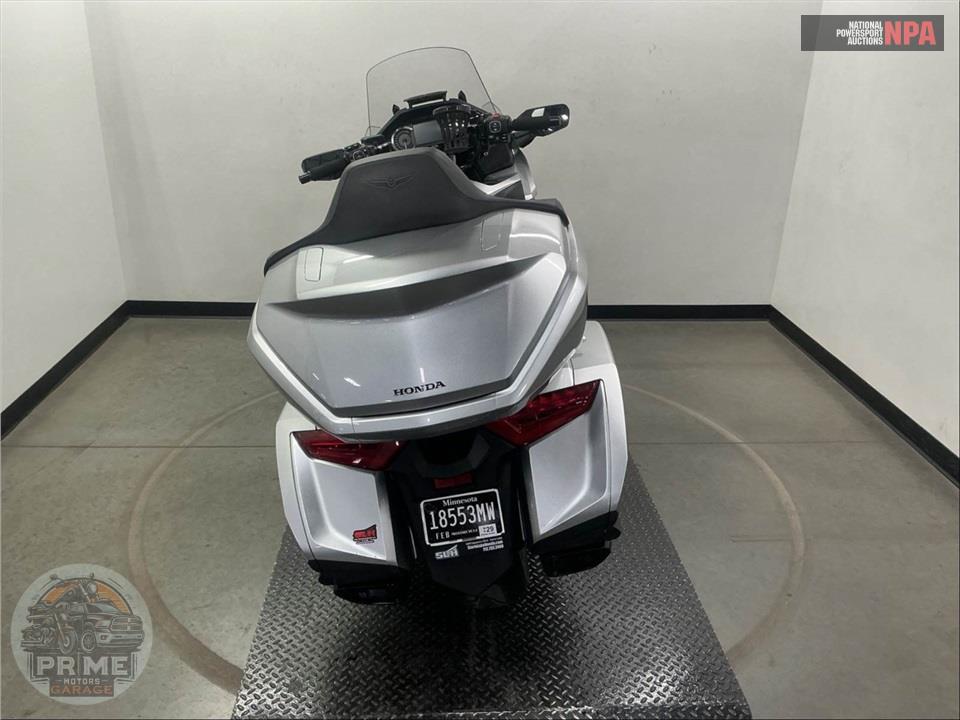 2025 Honda GOLD WING TOUR 50TH ANNIVERSARY — фото 4