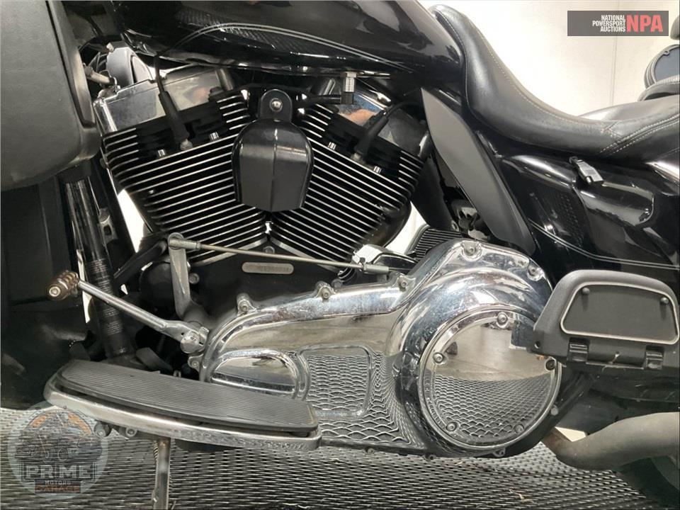 2014 Harley-Davidson FLHTCU ULTRA CLASSIC ELECTRA GLIDE — фото 7